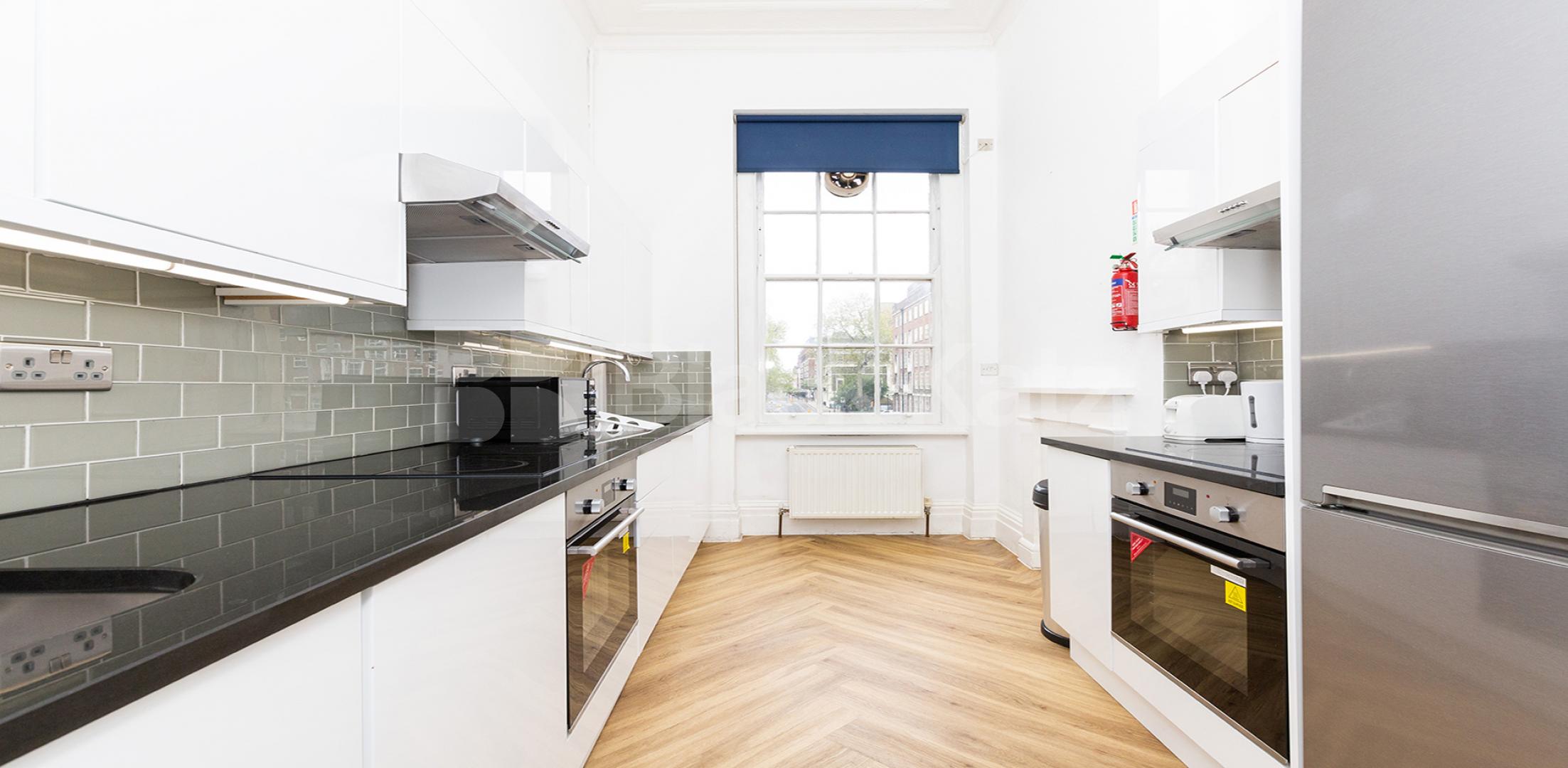 			MINS TO UCL, SOAS & LSE, 4 Bedroom, 1 bath, 1 reception Flat			 Byng Place, RUSSELL SQUARE